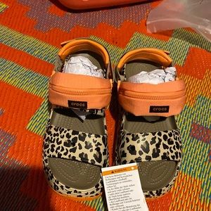 Hiker Escape Animal Sandals